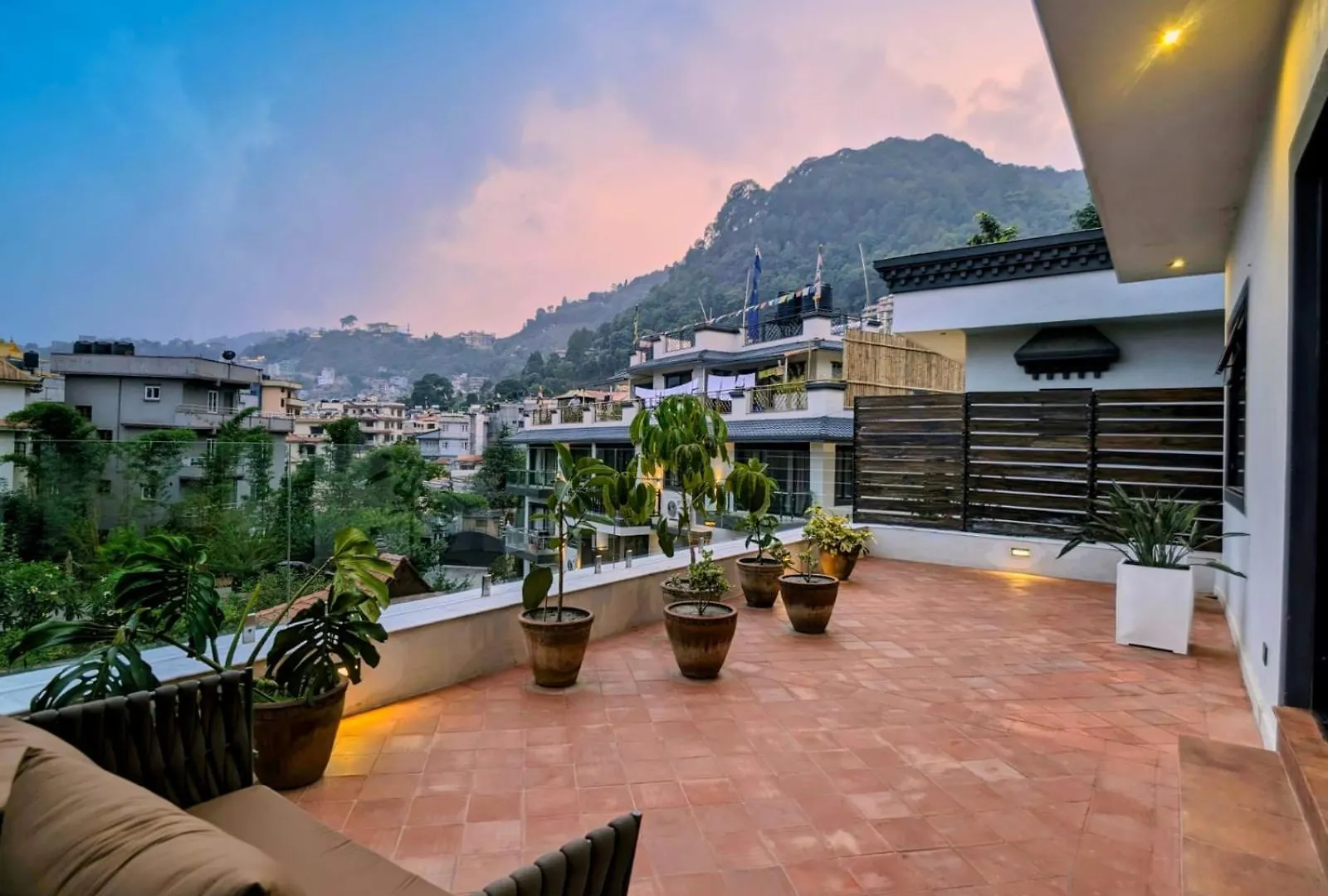 Uma Residence And Suites Kathmandu 4*,